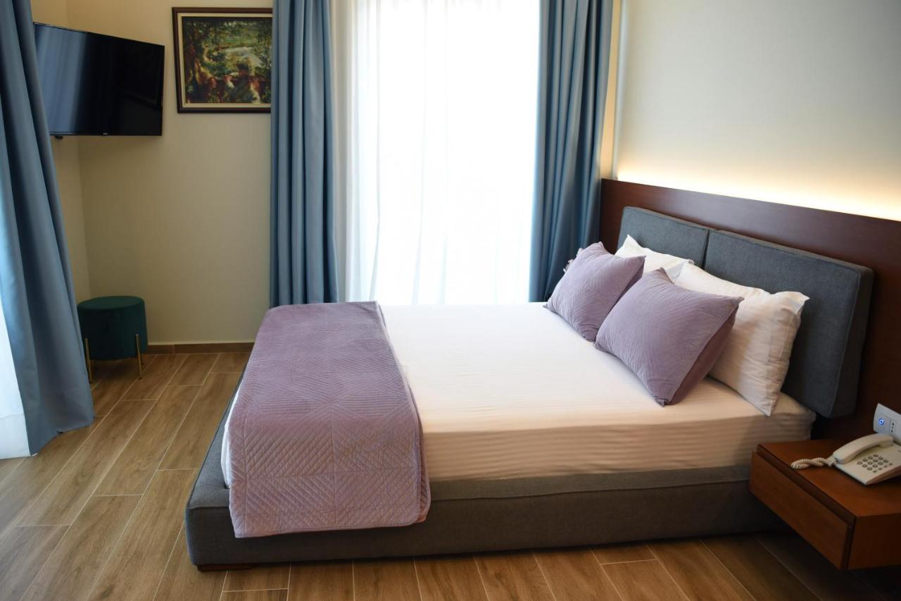 6 Milje Hotel Ksamil Extérieur photo