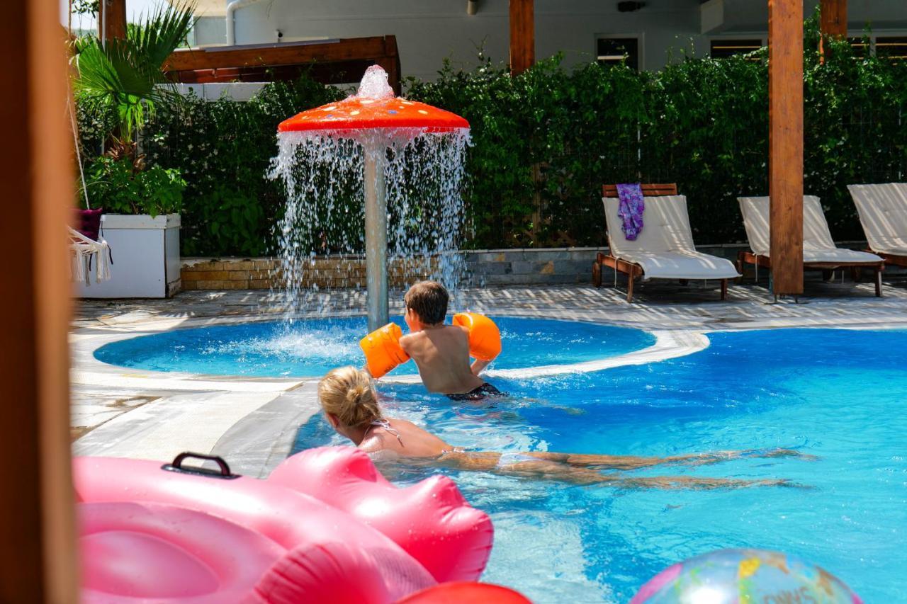 6 Milje Hotel Ksamil Extérieur photo